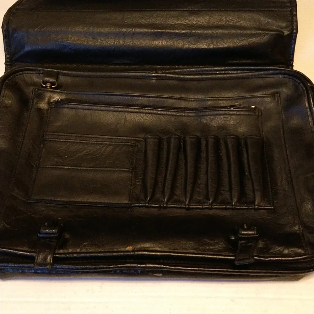VGUC. Vintage Anheuser-Busch expandable laptop briefcase.